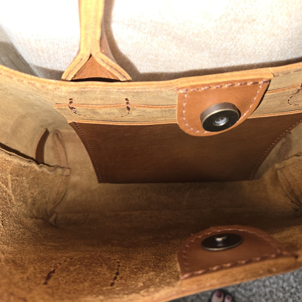 Portland Leather Brown Floral Crossbody Bag - Picture 7 of 14
